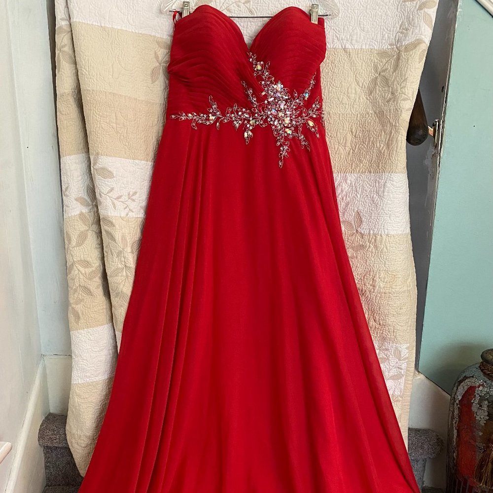 Red Full Length Red Strapless Evening/Formal Gown